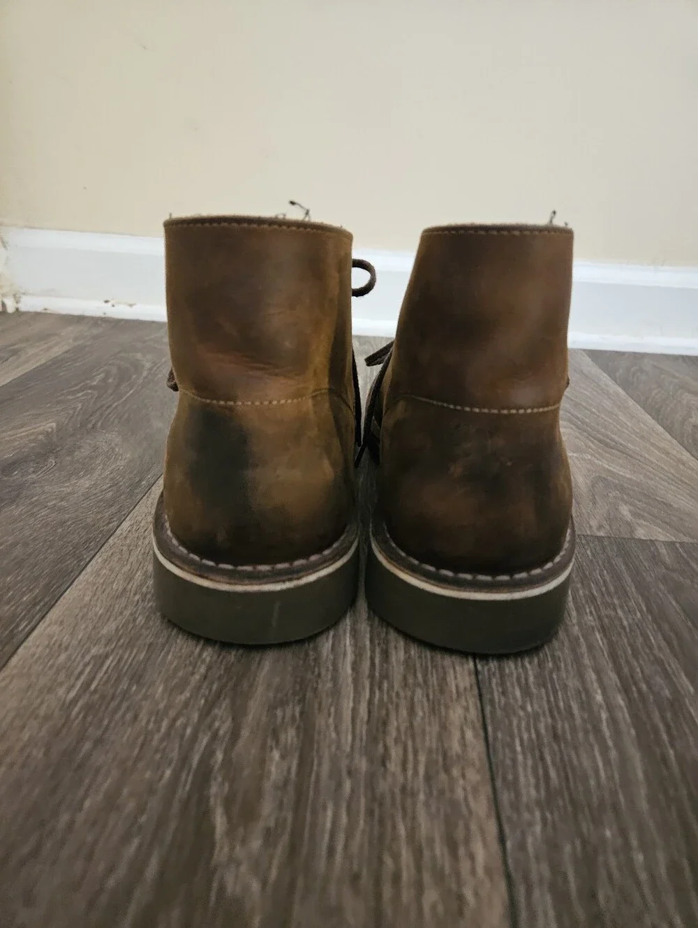 Clarks Men's Rustic Brown Chukka Boots, Size 11